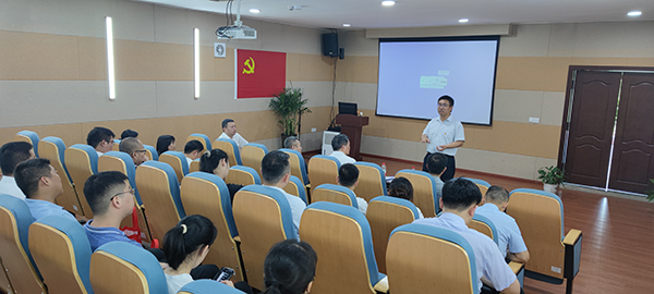 爱游戏(ayx)中国官方网站党支部开展“传承红色基因 汲取奋进力量”联合党建活动