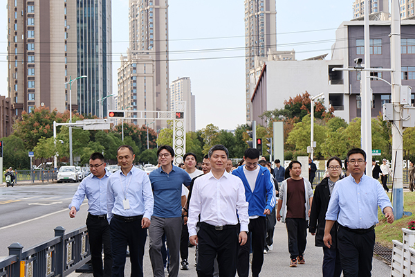 爱游戏(ayx)中国官方网站组织全体员工参加省创投2023年“金秋健步行，聚力共奋进”健步行活动