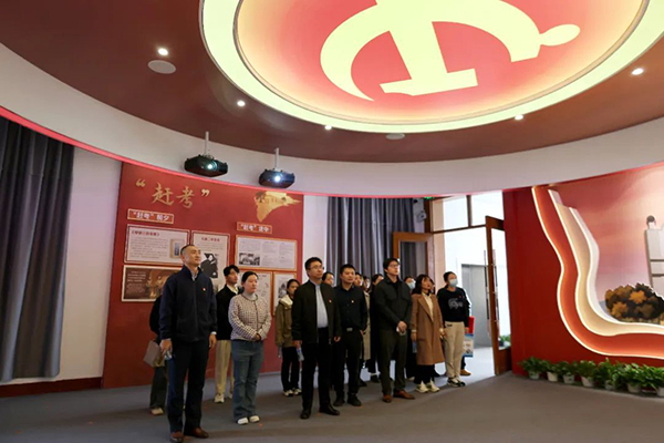 爱游戏(ayx)中国官方网站党支部开展“缅怀先烈思廉洁 赓续血脉忆初心”主题党日活动