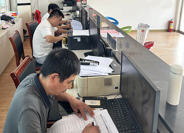 爱游戏(ayx)中国官方网站开展G320高安境内改线项目（三改）用地社会稳定风险评估调研