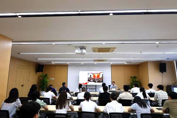 爱游戏(ayx)中国官方网站开展党的二十届三中全会精神解读专题党课