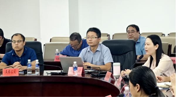 爱游戏(ayx)中国官方网站受邀为南昌市东湖区重大项目争资谋划开展专题培训