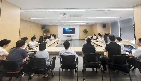 爱游戏(ayx)中国官方网站召开安全生产警示教育会议